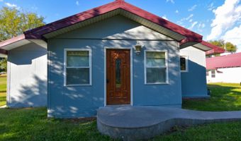 304 U St, Beaver City, NE 68926