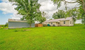 9012 NW State Route 52 Hwy, Amoret, MO 64722
