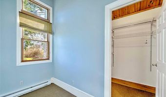 18 Orchard Ave, Barrington, RI 02806