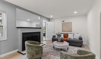 9938 Coventry Ln, Affton, MO 63123