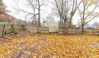 258 Oberlin Ct, Akron, OH 44311