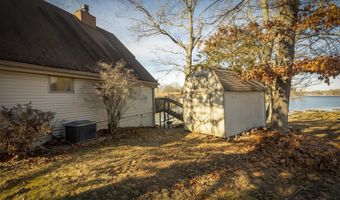 11808 DRIFTWOOD Dr, Marion, IL 62959