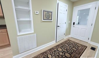 5 Elmore St, Asheville, NC 28804