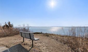 60 Bay Spring Ave A9, Barrington, RI 02806
