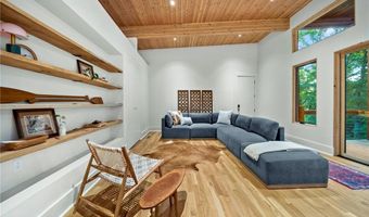 46 W Elvendon Dr, Bella Vista, AR 72715