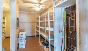 1305 S 1st St, Abilene, TX 79602