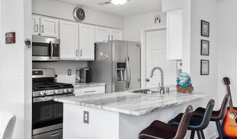 6809 Meadow Ln, Middleburg Heights, OH 44130
