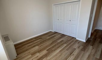 4390 LORCOM Ln 810, Arlington, VA 22207