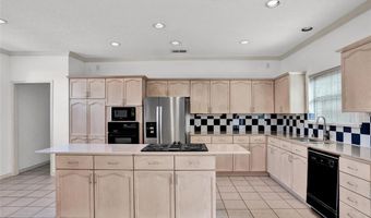 17055 Vinland Dr, Addison, TX 75001