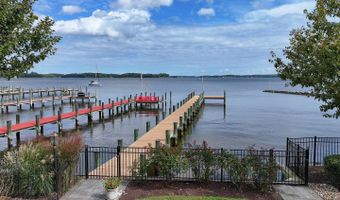 817 RIVERSIDE Dr, Arnold, MD 21012