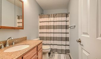 245 NW Leonard St, Abingdon, VA 24210