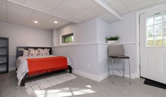 22 Harbor Hill Dr 22, Bourne, MA 02532
