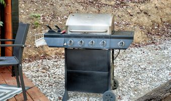 576 Pine Grove Rd, Beattyville, KY 41311