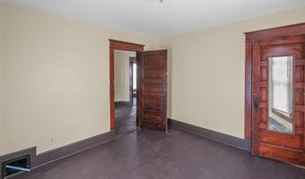 912 Tremont St, Alton, IL 62002