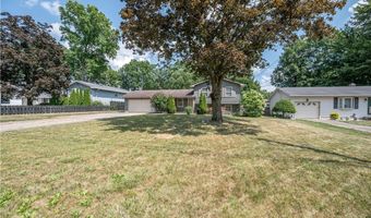 2211 Penny Ln, Austintown, OH 44515