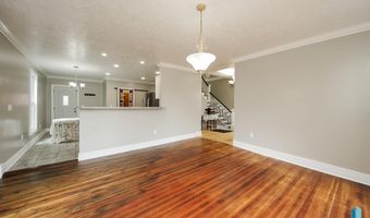 111 N 6th St, Beresford, SD 57004