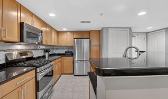 2220 FAIRFAX Dr 707, Arlington, VA 22201