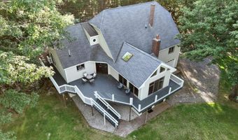 17 Stone Pound Ln, Atkinson, NH 03811