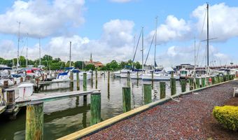 301 BURNSIDE St C 202, Annapolis, MD 21403