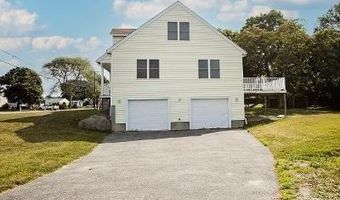 51 Newport Ave, Middletown, RI 02842