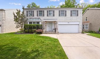 19 Sunset Rd W, Albertson, NY 11507
