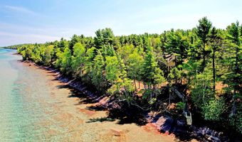6531 5 Mile Point Rd, Allouez, MI 49805