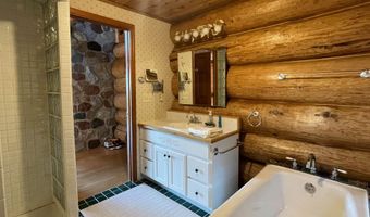 6856 Five Mile Pt, Allouez, MI 49805