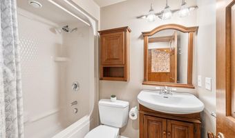 900 South Rd, East Greenwich, RI 02818