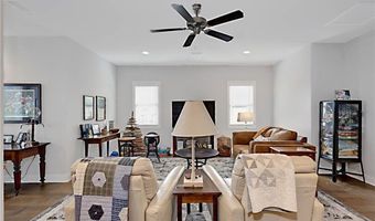 1001 Fairview Dr, Auburn, AL 36830