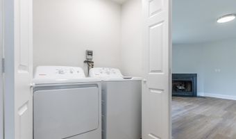 12491 CLINTON HEIGHTS Dr, Ashland, VA 23005