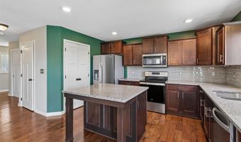 1735 Sadie Ln, Adel, IA 50003