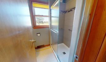 176 Powers Ave N, Alden, MN 56009