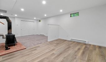 11 Spring Hill Rd, Bedford, NH 03110