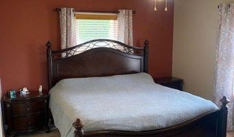 208 Broadmore Cir, Angola, IN 46703