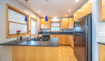 106 W Cedar St, Arlington Heights, IL 60005