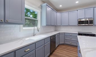 28 Fleetwood Dr, Bella Vista, AR 72714