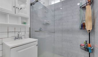 2621 Vineyard Ave, Los Angeles, CA 90016