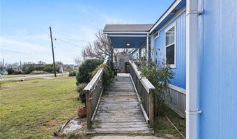 717 First St, Bayside, TX 78340