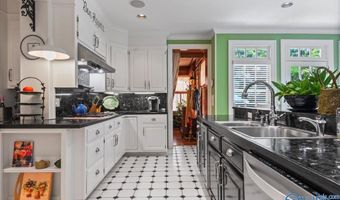 519 E Main St, Albertville, AL 35950
