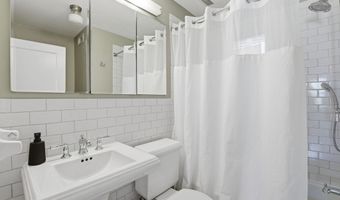 510 26TH Rd S, Arlington, VA 22202