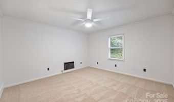 4301 Meadowridge Dr, Charlotte, NC 28226