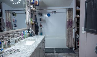 112 S College St, Adams, WI 53910