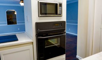 708 Miles Rd, Baxley, GA 31513