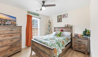 160 Leadwood St, Andrews, SC 29510