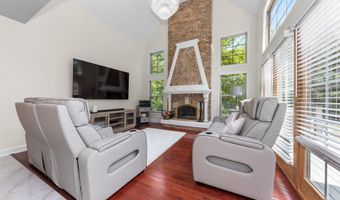 2086 Valleyview Dr, Ann Arbor, MI 48105