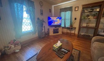121 Main Rd, Abbot, ME 04406