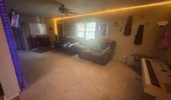 2807 McClain Rd, Ardmore, OK 73401