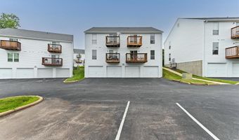 1335 Crossings Ct C, Ballwin, MO 63021