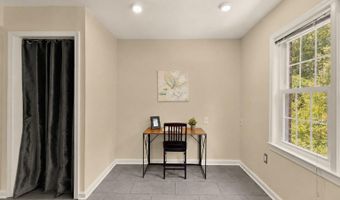 8221 DOCTOR CRAIK Ct, Alexandria, VA 22306
