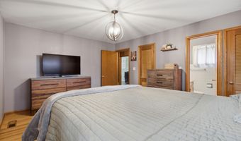 912 W Pleasant St, Aurora, MO 65605